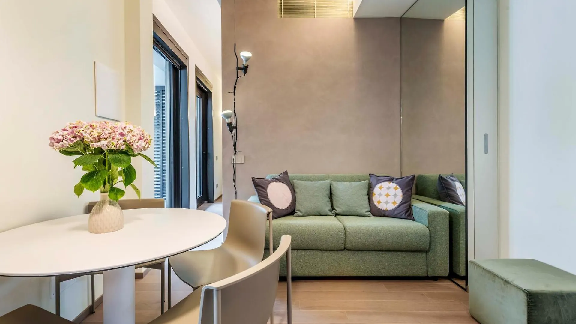 Dhome Milan Apartment