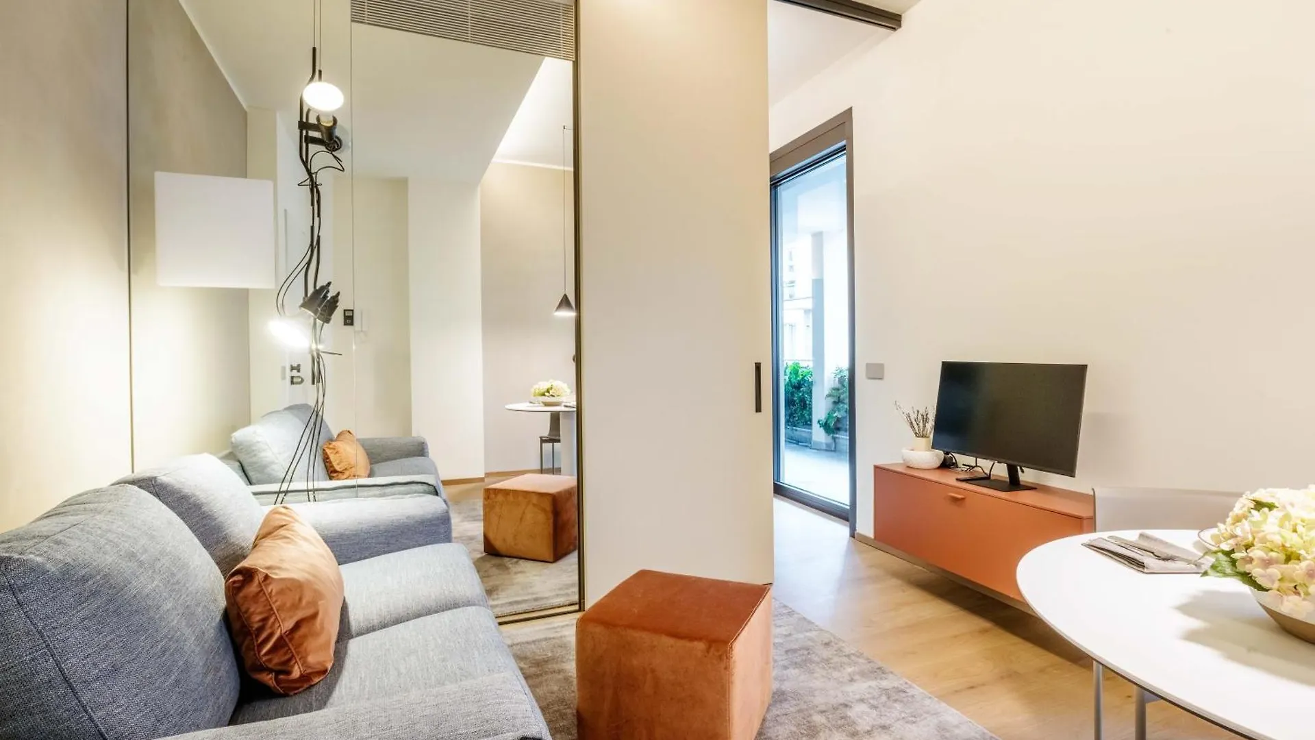 Dhome Milan Apartment